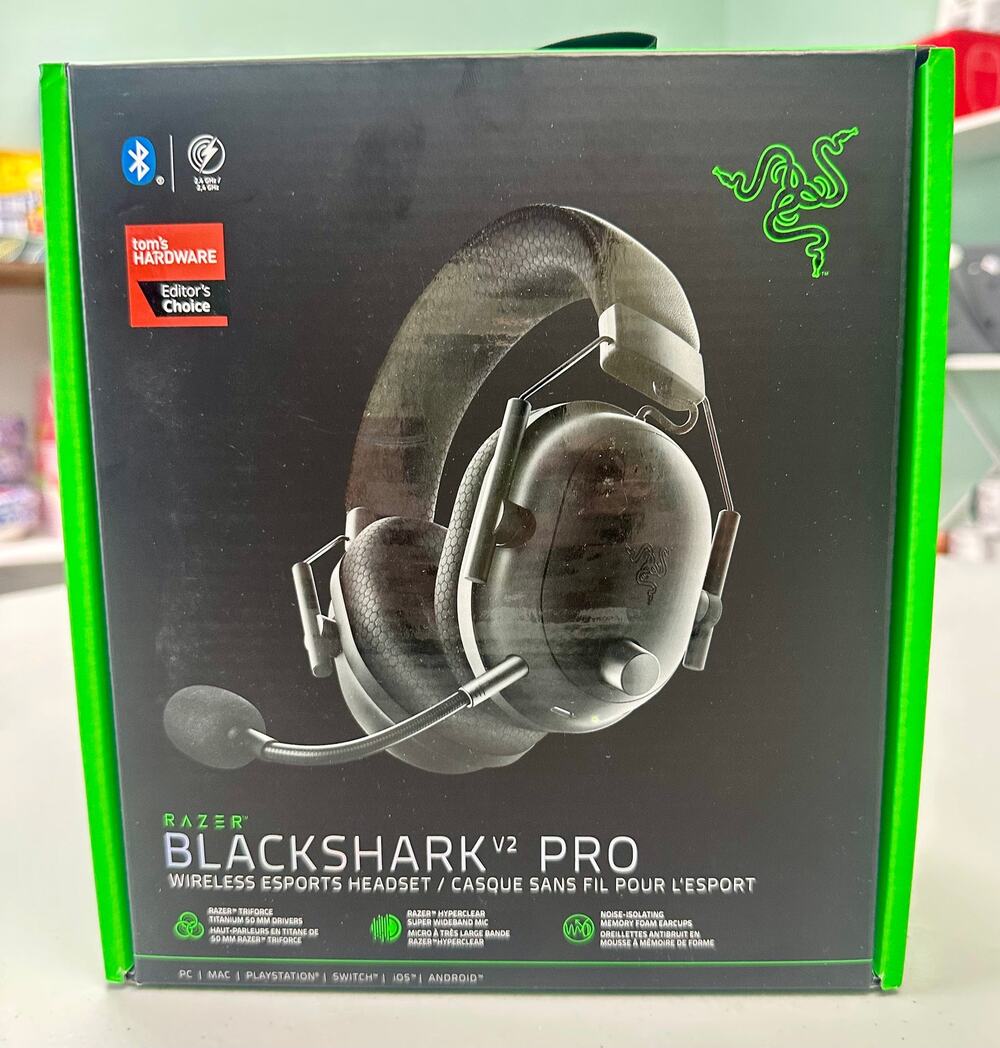 Razer BlackShark V2 Pro Wireless Gaming Headset: Super Wideband Mic